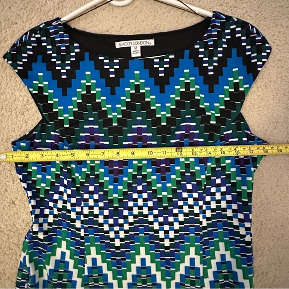 Maggy London dress blue pixelated chevron print - Picture 8 of 12